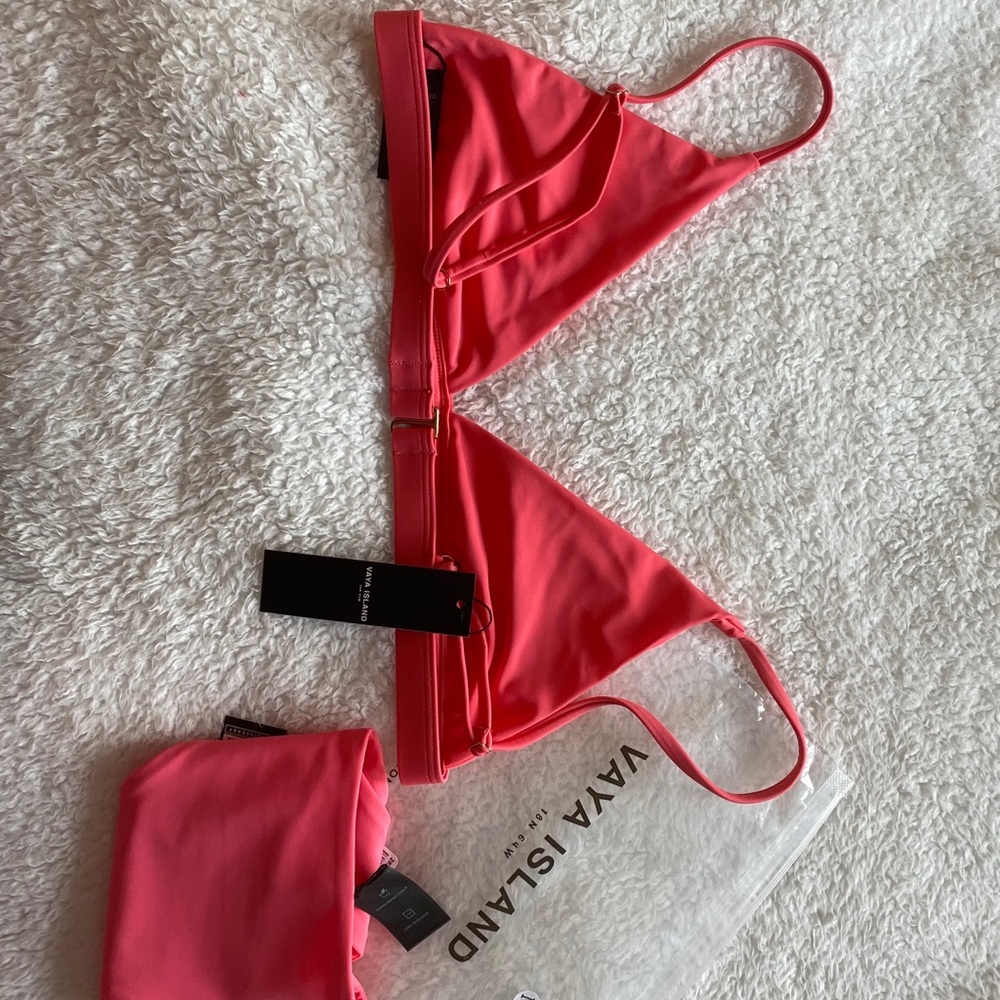 Vaya Island Coral Bottoms (M)
